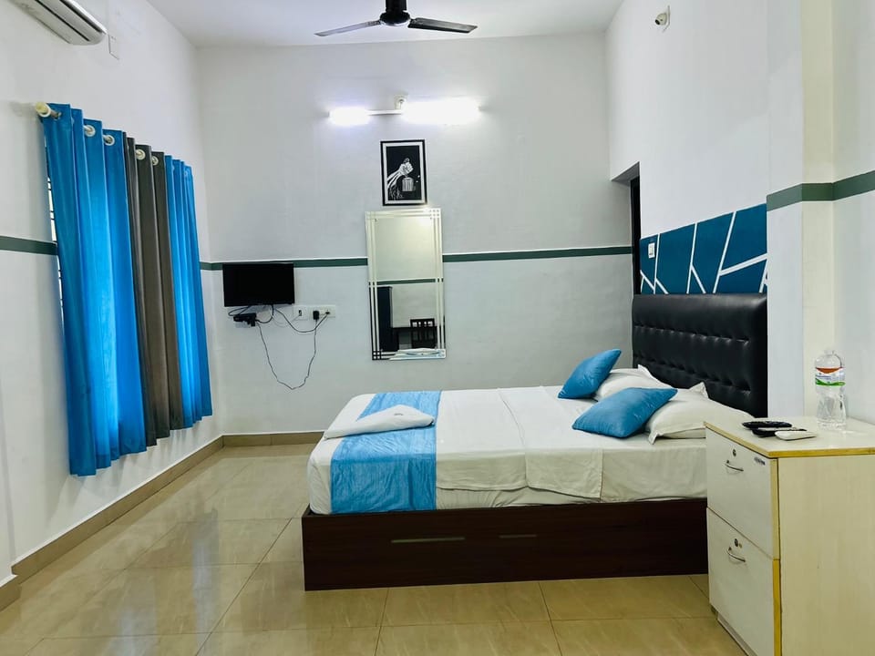 Valiyaparambil residency Hotel in Kerala