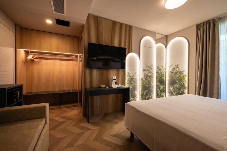 Bed, Photo of the whole room, Bedroom, wardrobe