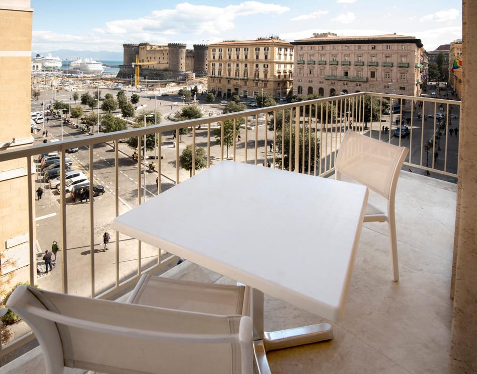 View (from property/room), Balcony/Terrace, City view, Landmark view, Sea view