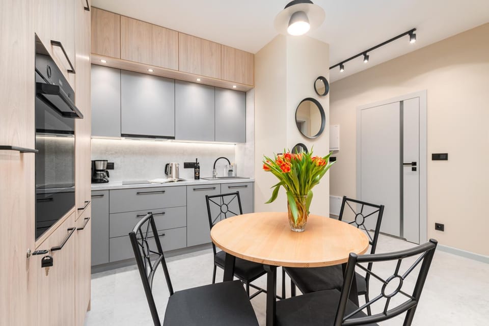 Kitchen or kitchenette, Dining area, Breakfast