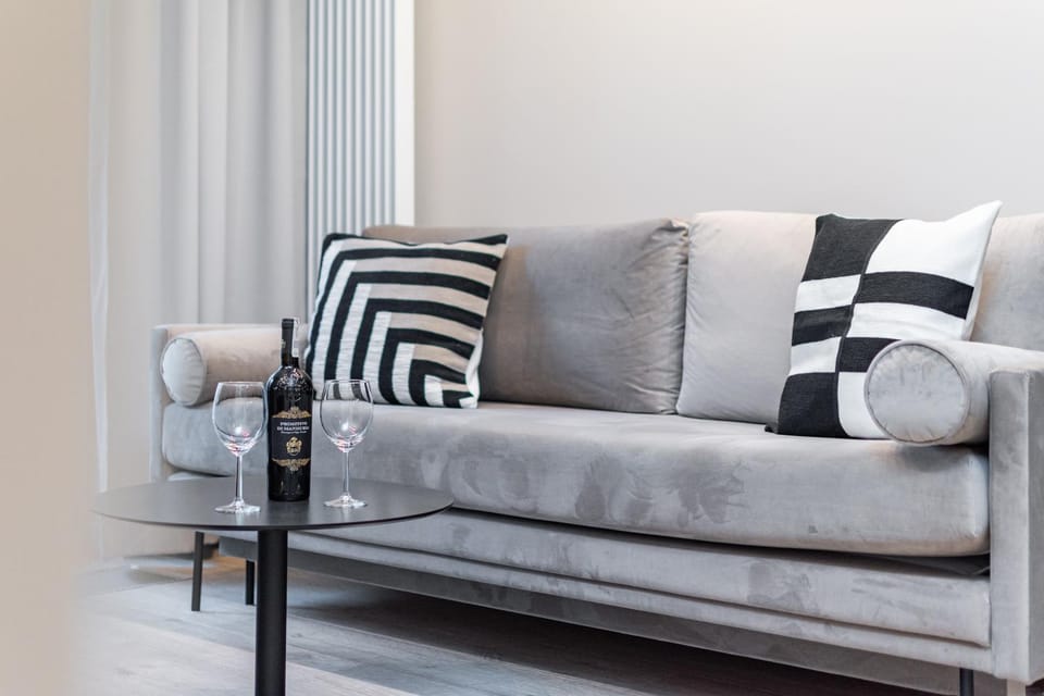 Living room, Seating area, Breakfast