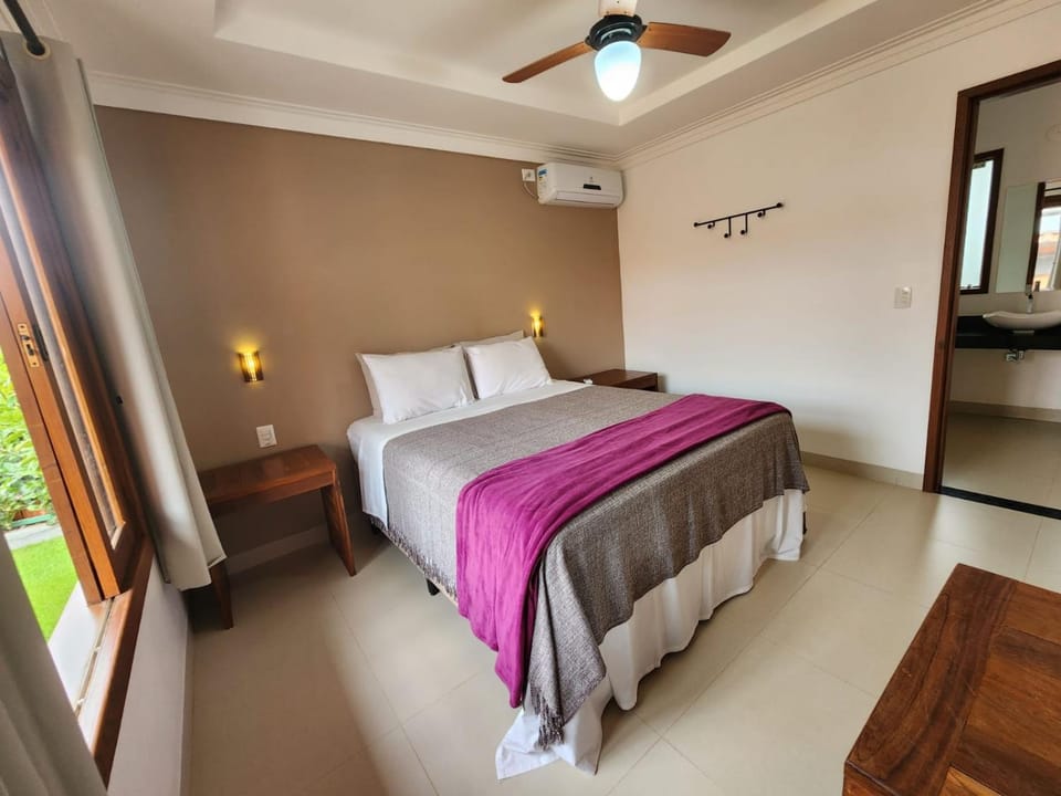 Bed, Bedroom, air conditioner