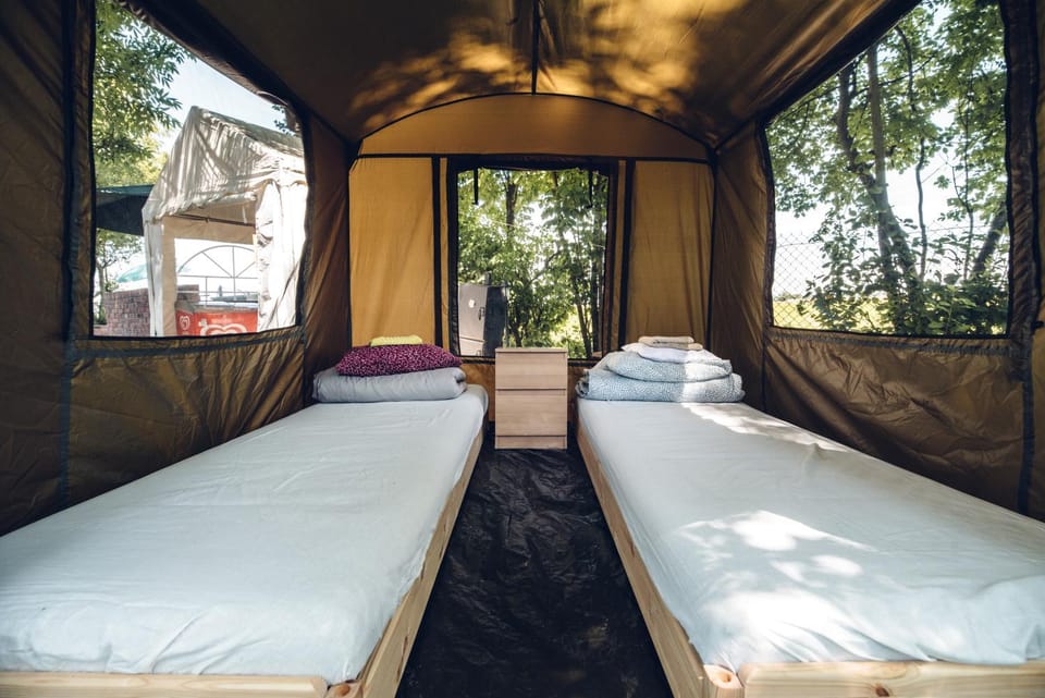 Bed, Breakfast, Lunch