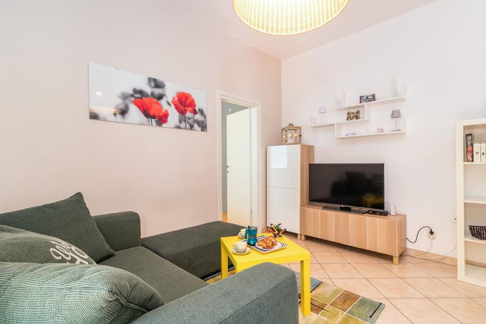 Communal lounge/ TV room, TV and multimedia, Living room, Seating area