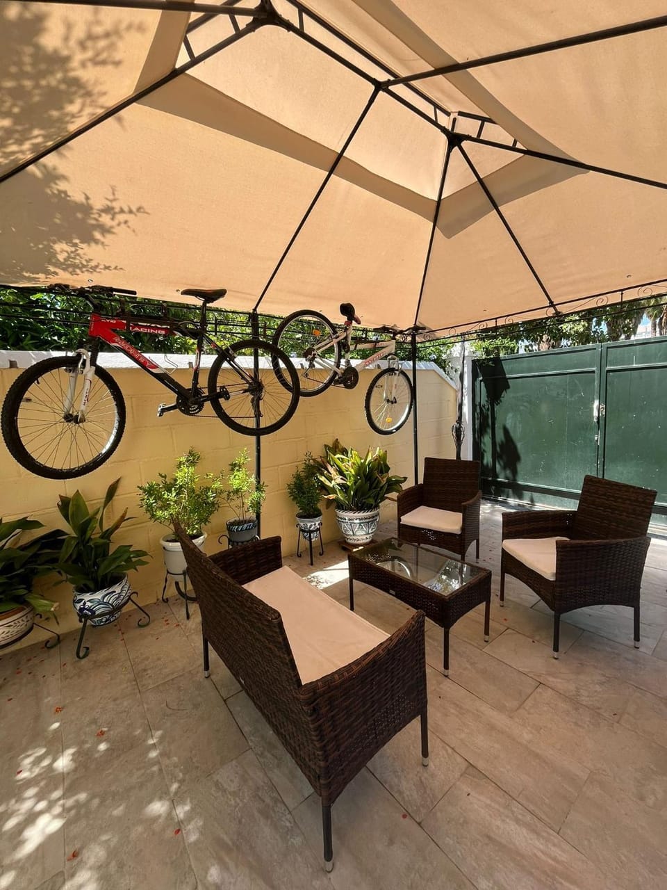 Alquibla relax y armonía con piscina junto a restaurantes y supermercados Apartment in Granada