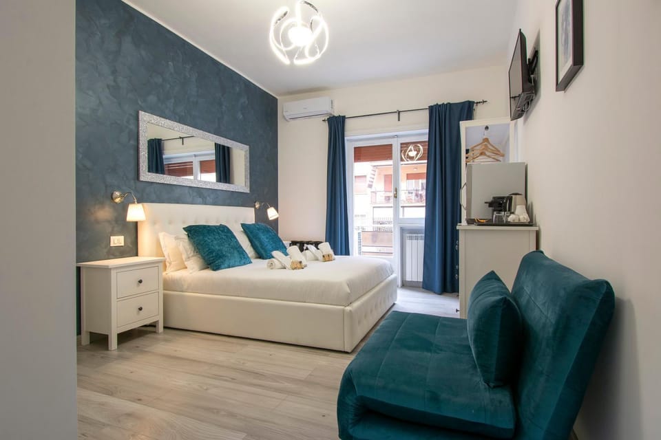 Luxury Boutique Hotel Bed and Breakfast in Rome