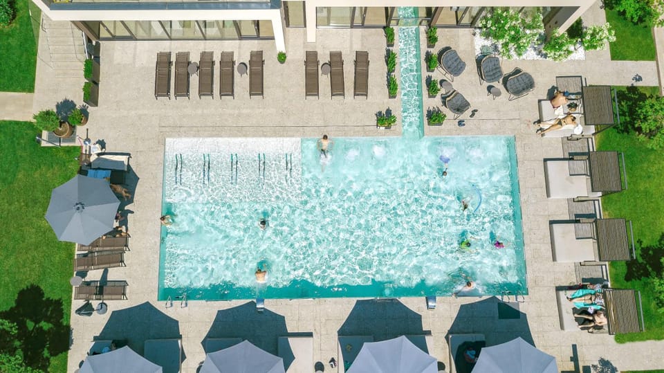 Pool view, Swimming pool