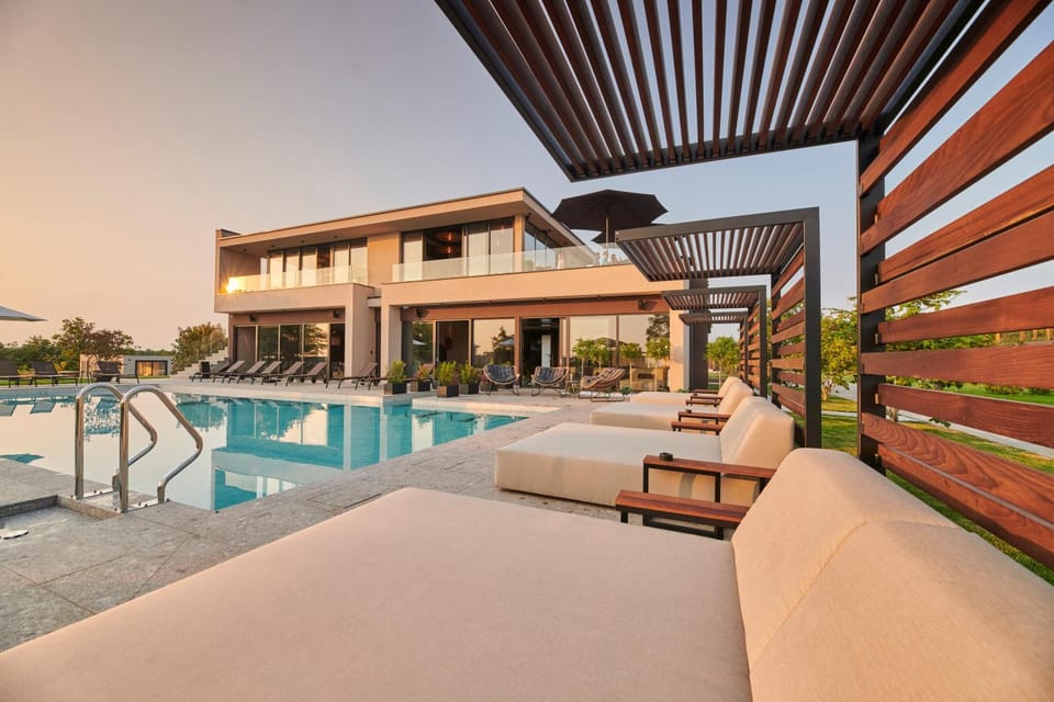 Property building, Swimming pool