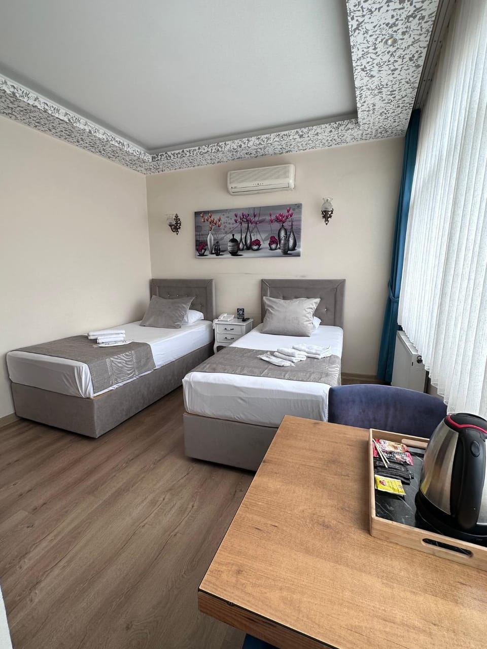 Photo of the whole room