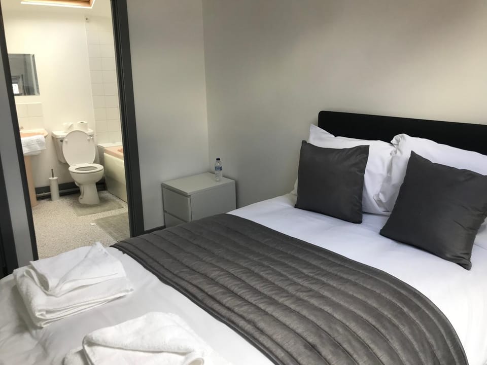 Ty'r Bont Studios Capsule hotel in Wales