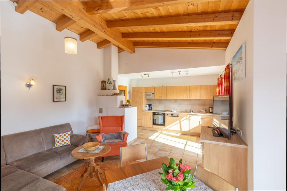 Landhaus Charlotte am Geigenbuehel -Apartments Apartment hotel in Seefeld