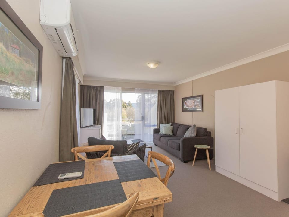 Horizons 501 Apartment in Jindabyne