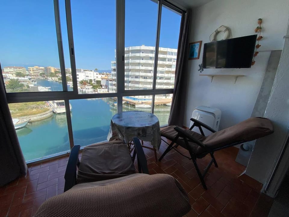 VIDABRAVA Roses Nautic, estudio loft a 300 m de la playa,vistas espectaculares Apartment in Roses