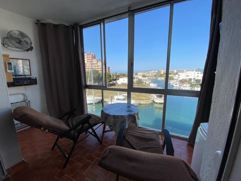 VIDABRAVA Roses Nautic, estudio loft a 300 m de la playa,vistas espectaculares Apartment in Roses