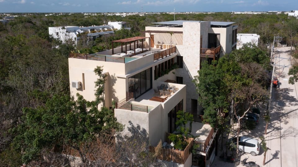 Property building, Bird's eye view