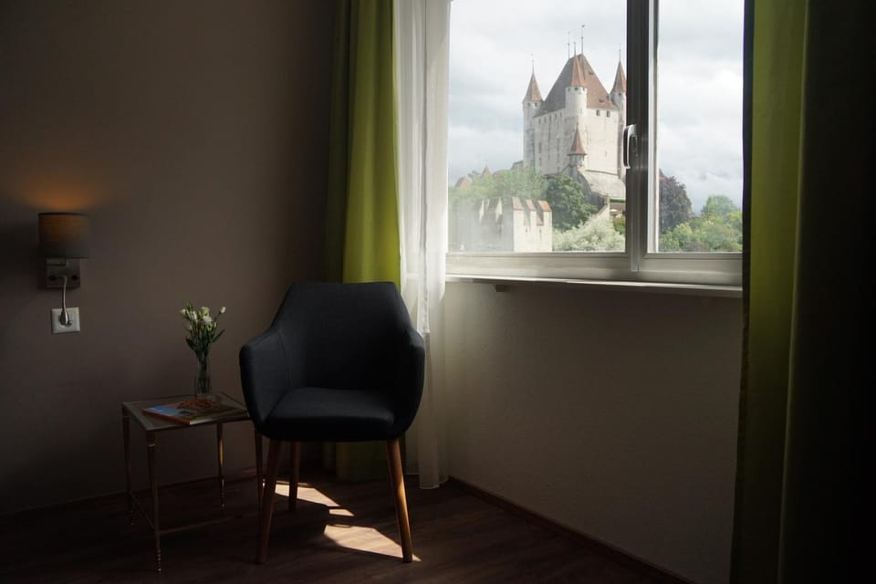 View (from property/room), Seating area, Landmark view, Mountain view