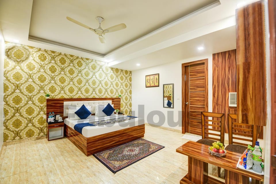 Living room, Photo of the whole room