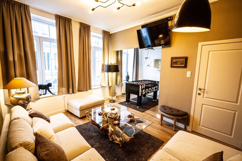 Communal lounge/ TV room