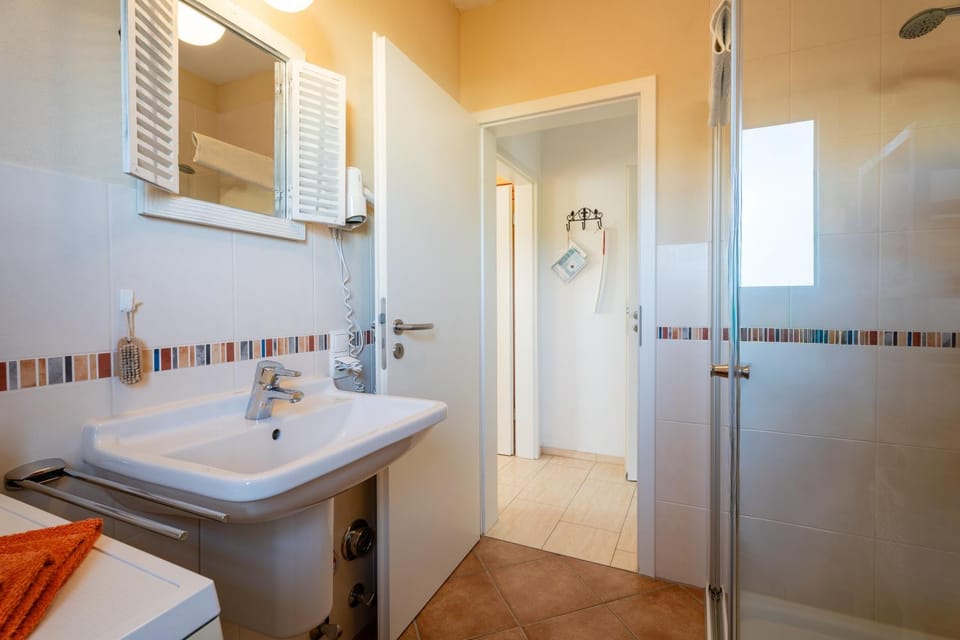 Bathroom, Living room