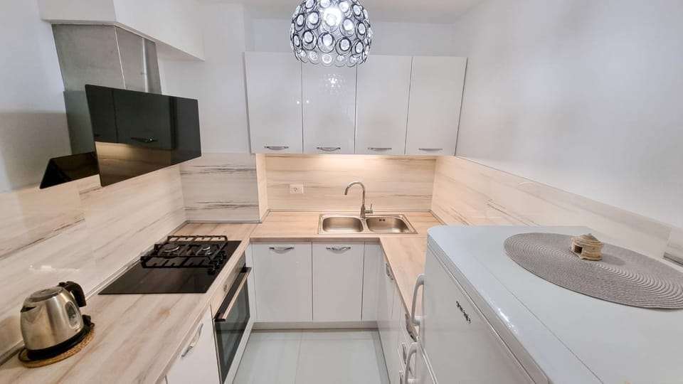 Apartment Merry Center & Beach Apartment in Makarska
