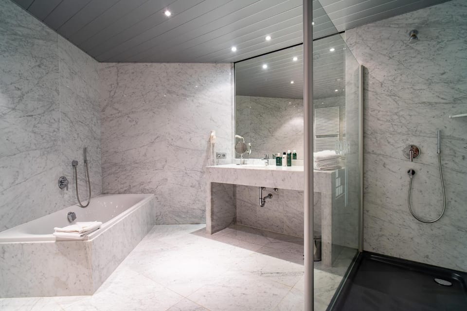 Shower, Bathroom, Bath, towels