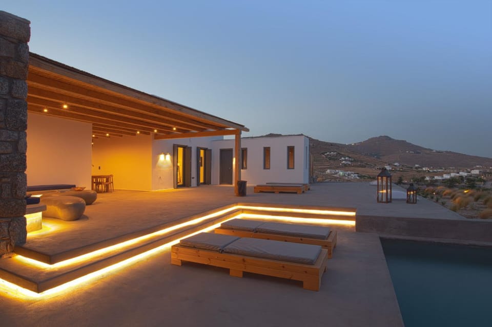 Property building, Balcony/Terrace