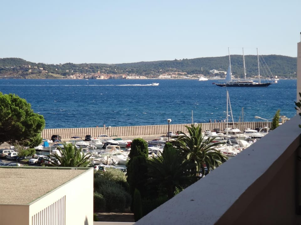 View (from property/room), Balcony/Terrace, Bedroom, Sea view