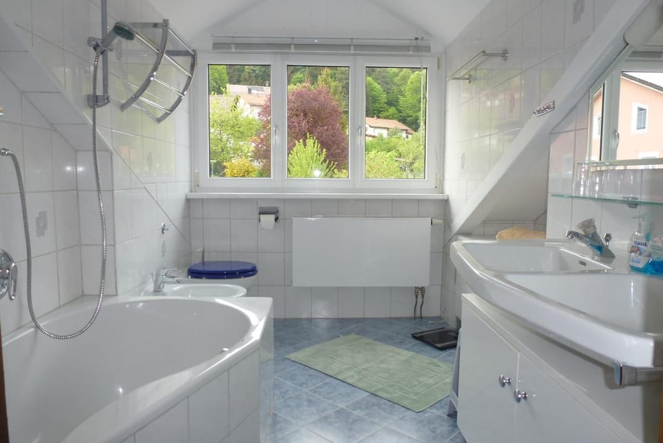 Bathroom, Bath