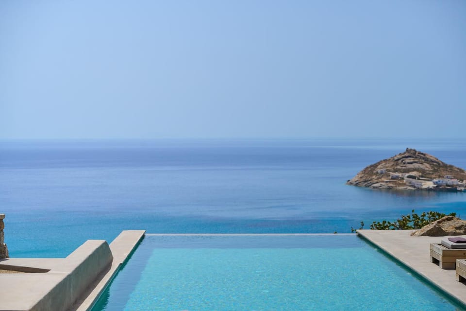 Sea view, Swimming pool