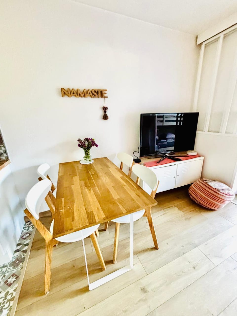 TV and multimedia, Dining area