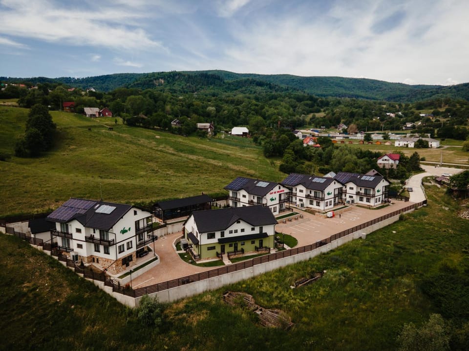 Sat de Vacanta Martisorul Cacica Campground/ 
RV Resort in Romania