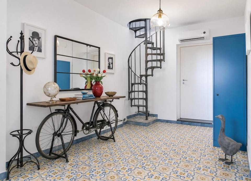 La Dimora, La Mansarda sul Golfo Apartment in Naples