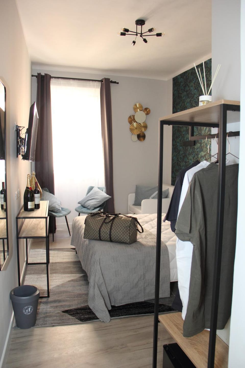 Bed, Photo of the whole room, Bedroom, wardrobe