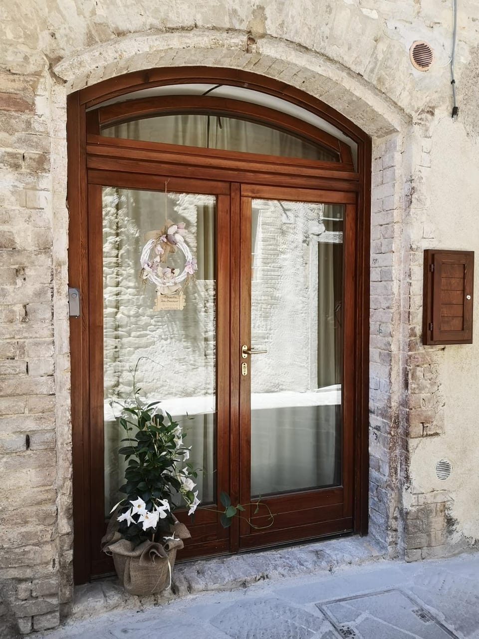 Facade/entrance, Day