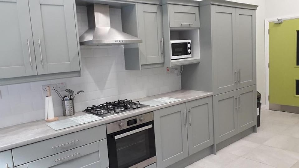 Coffee/tea facilities, Kitchen or kitchenette, Communal kitchen, dishwasher, minibar, pet friendly, stove, toaster
