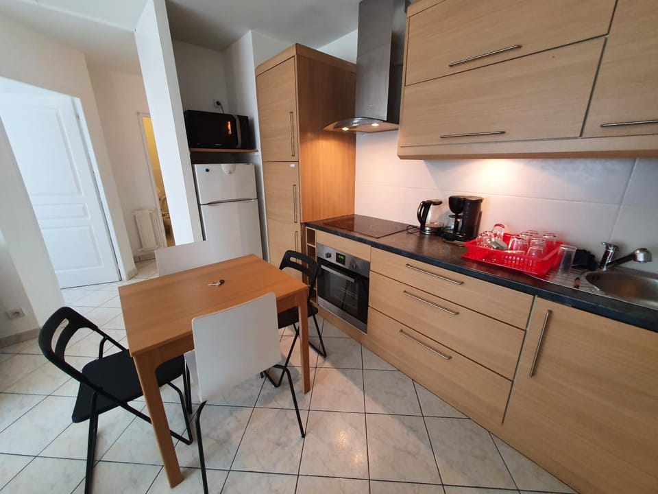 Apart 5 personnes, 1min Gare d'Annemasse, Genève 5km Apartment in Annemasse