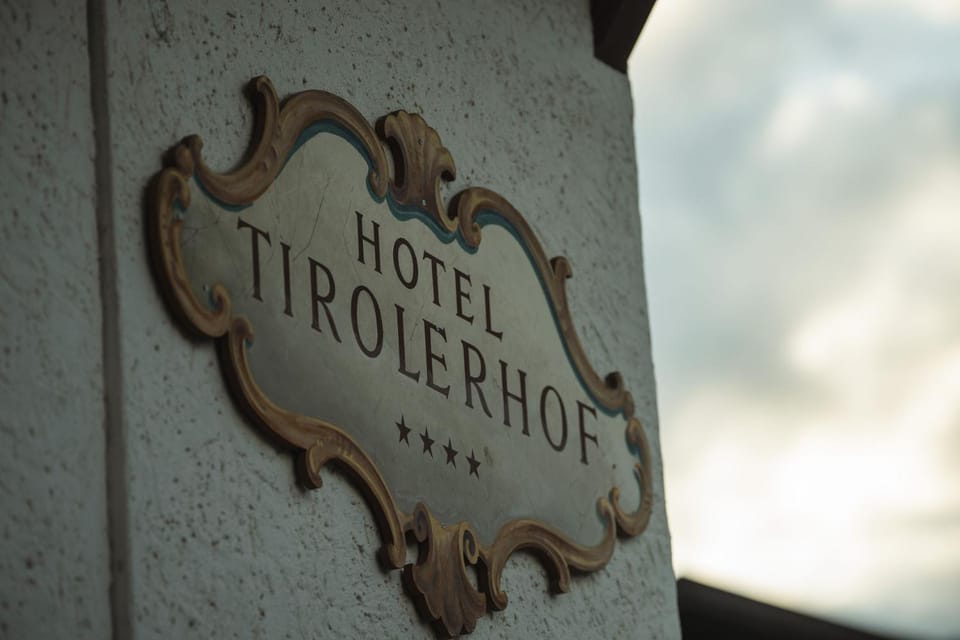 Logo/Certificate/Sign