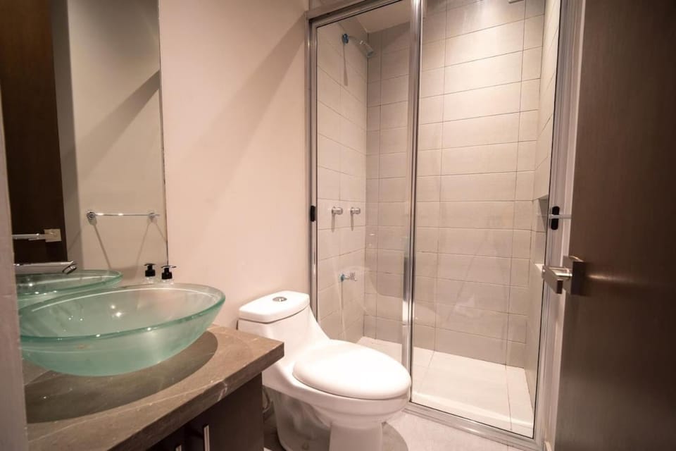 PENINSULA STAYS 2 BR Designer Apartment & 200 MB FAST WIFI New Listing! Apartment in Merida