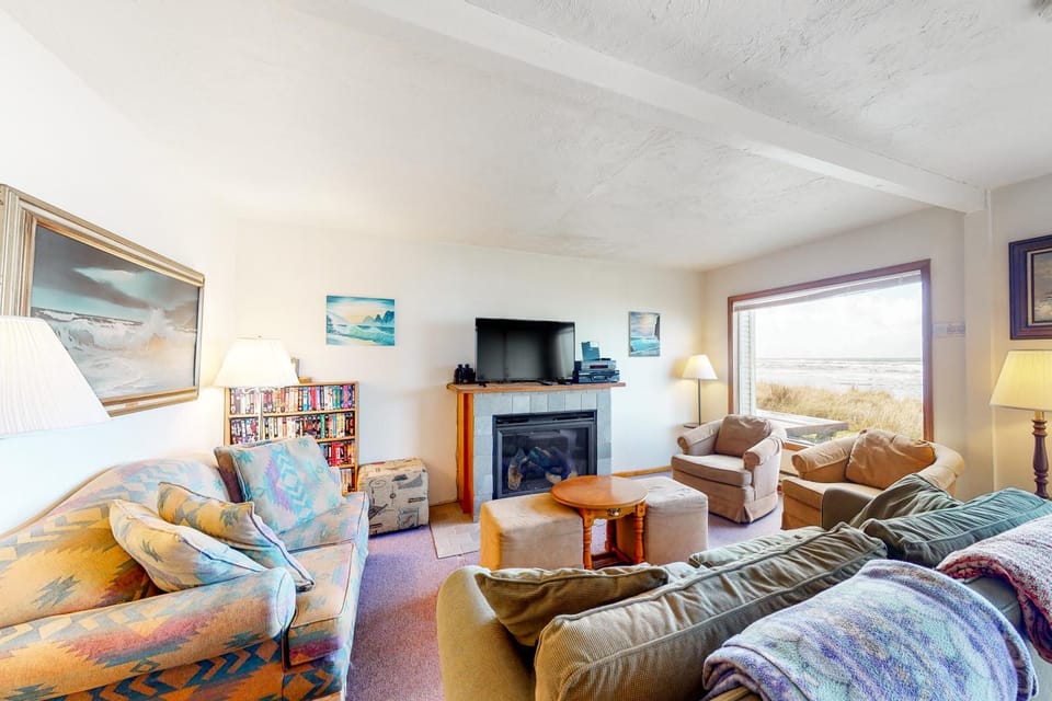 The Hideout House in Rockaway Beach