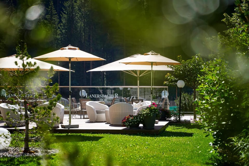 Garden, Seating area