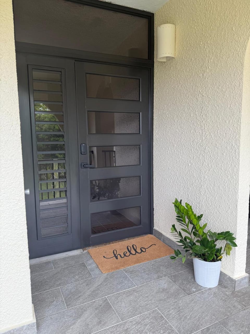 Facade/entrance