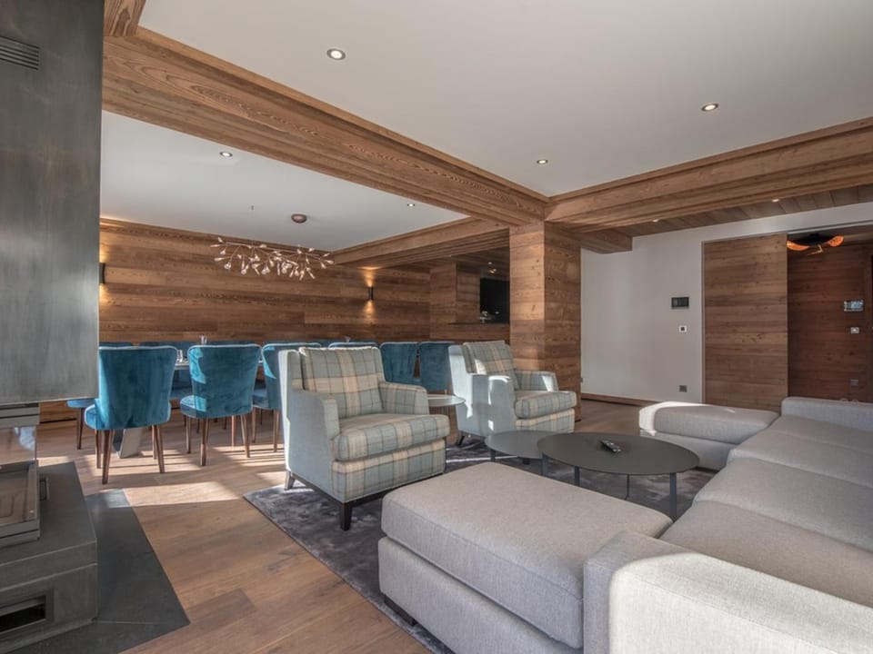 Appartement de Luxe aux Allues : 5 Ch, Skis aux Pieds, Terrasses, Services Premium - FR-1-613-18 Apartment in Les Allues