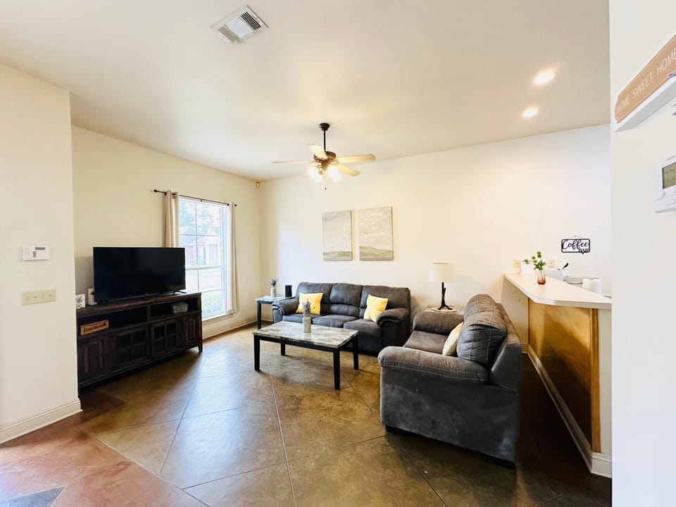 Chateau 5 Apartment in Mississippi