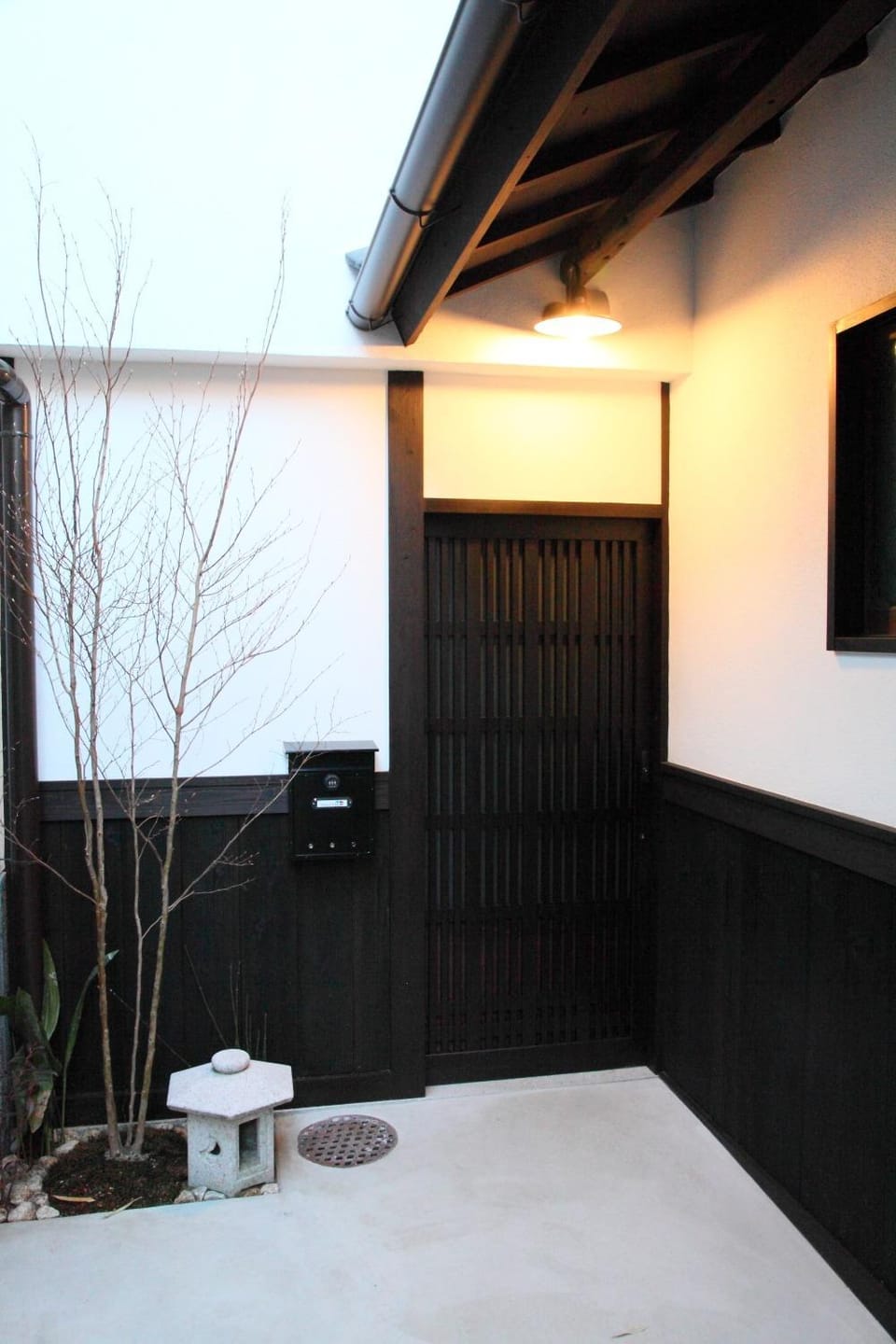 Facade/entrance