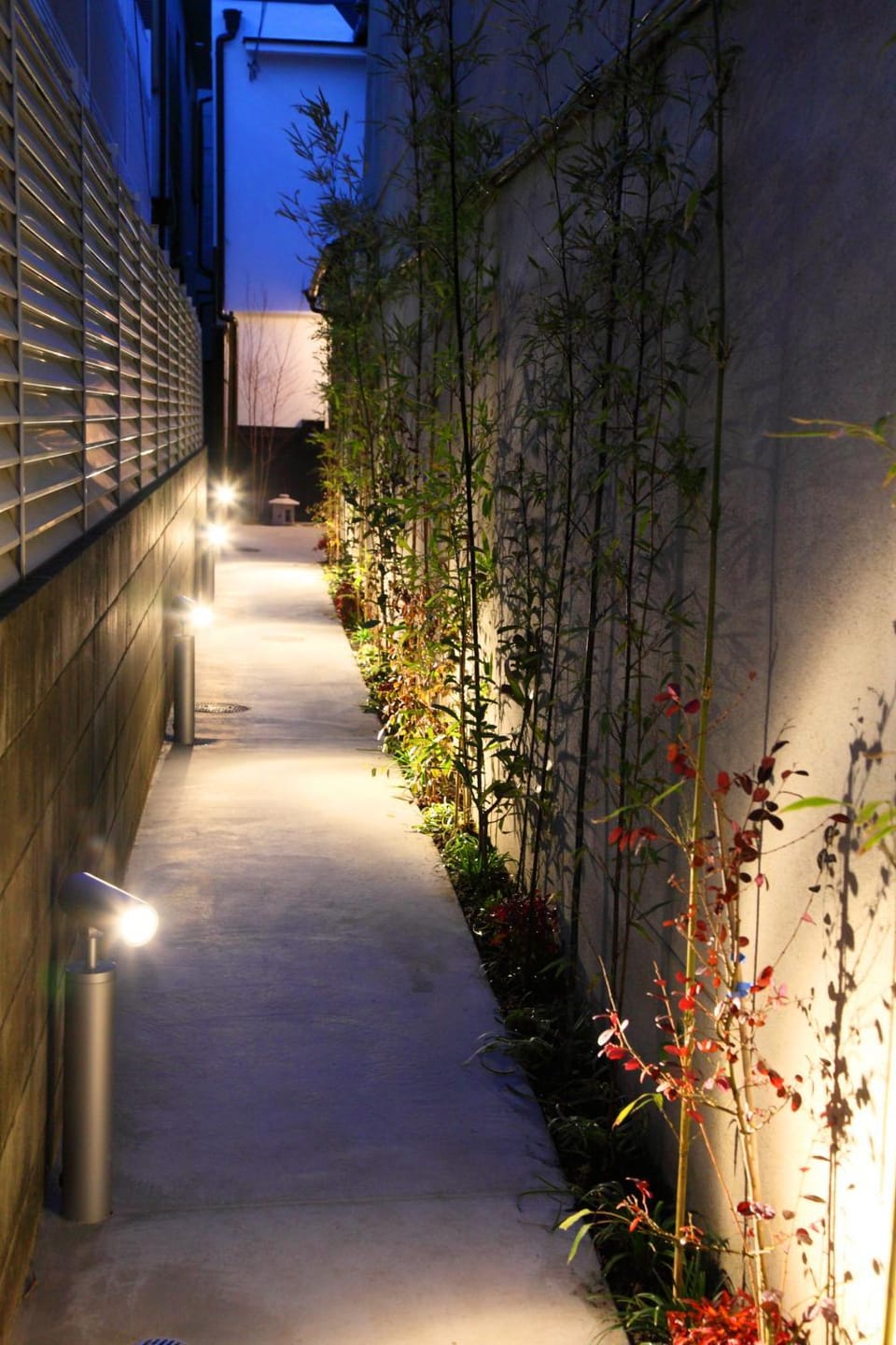 Facade/entrance, Garden