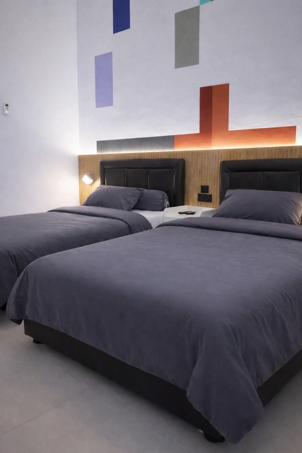 Photo of the whole room, Bedroom
