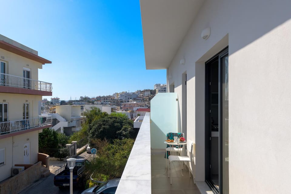 Balcony/Terrace, City view