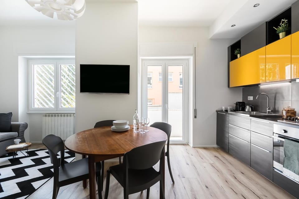 TV and multimedia, Dining area
