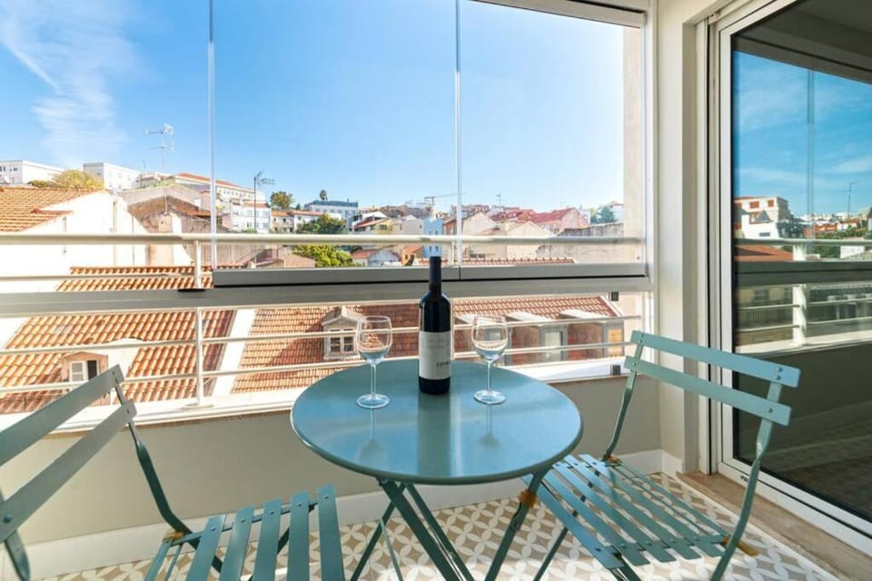 Av. da Liberdade comfortable apt with balcony Apartment in Lisbon
