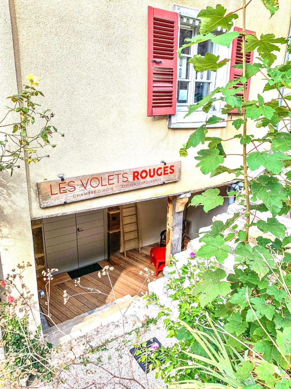 Facade/entrance, Balcony/Terrace